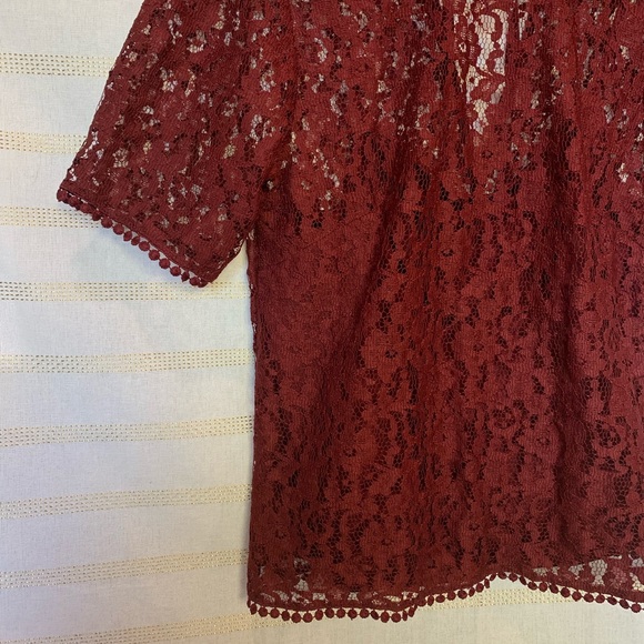 5/$25 H&M Maroon Lace Top - Picture 2 of 6